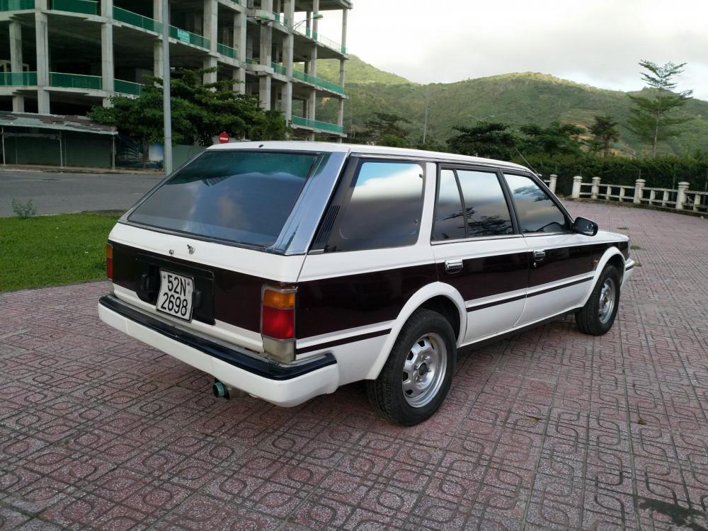 Nissan Bluebird 1986 - Cần bán xe Nissan Bluebird sản xuất năm 1986, màu trắng, nhập khẩu