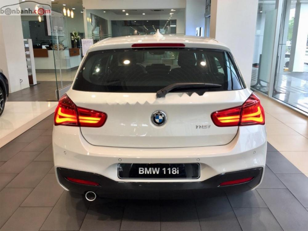 BMW 1 Series 118i 2018 - Bán BMW 1 Series 118i năm 2018, màu trắng, xe nhập