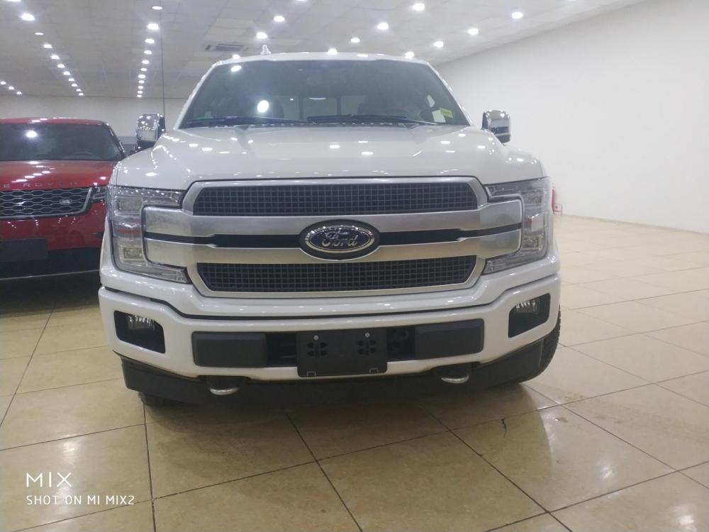 Ford F 150 F150 Platinum 2018 - Bán Ford F150 Platinum sản xuất 2018 Model 2019 màu trắng, xe ngay