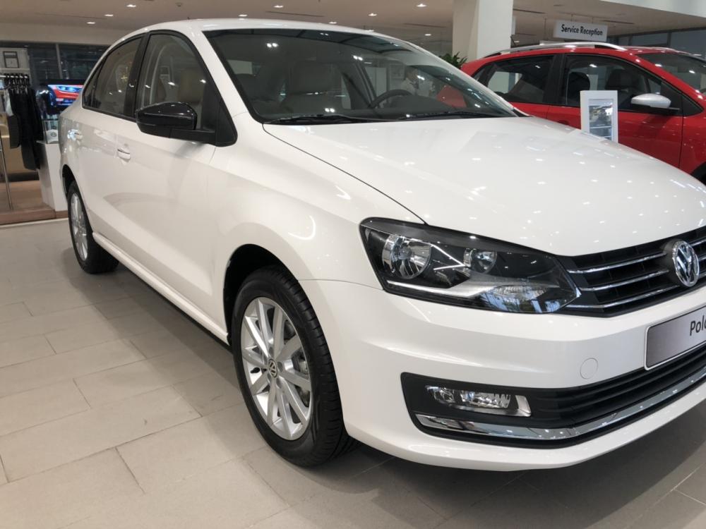 Volkswagen Polo 2018 - Bán Volkswagen Polo Sedan 1.6AT 6 cấp số model 2018 - Volkswagen Việt Nam nhập khẩu