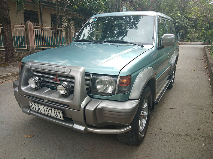 Mitsubishi Pajero V6-3000 2000 - Bán Mitsubishi Pajero V6-3000 gia đình đang sử dụng