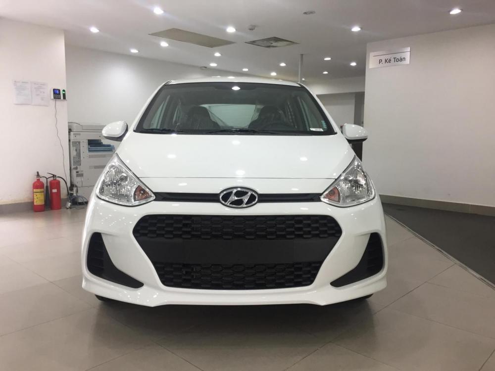 Hyundai Grand i10  1.2MT  2019 - Bán Hyundai Grand I10 1.2MT màu trắng, xe giao ngay - LH: 0903175312