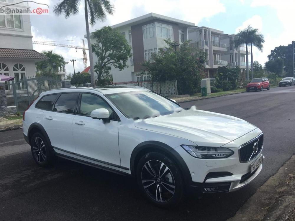 Volvo V90 2018 - Bán Volvo V90 sản xuất 2018, màu trắng, nhập khẩu