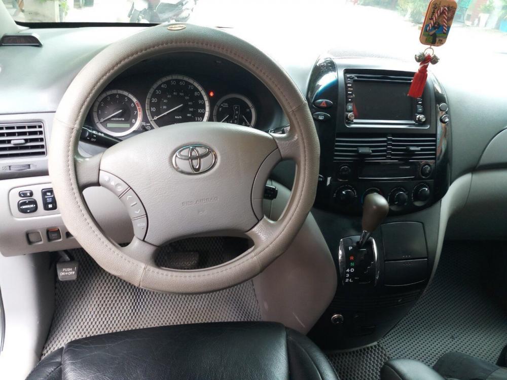 Toyota Sienna 2005 - Bán xe Toyota Sienna đăng ký lần đầu 2005, màu đen nhập từ Nhật