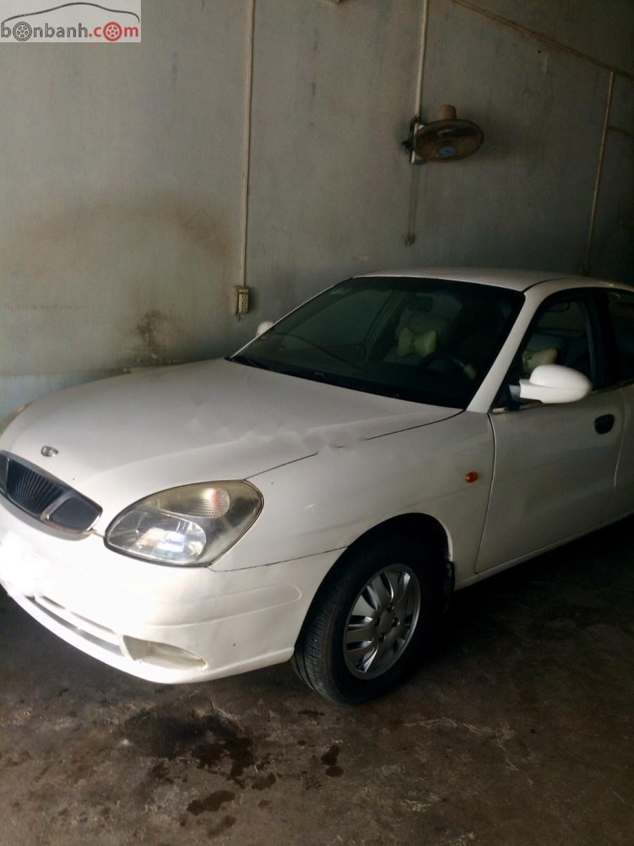 Daewoo Nubira II 1.6 2003 - Bán Daewoo Nubira II 1.6 đời 2003, màu trắng xe gia đình, giá chỉ 110 triệu