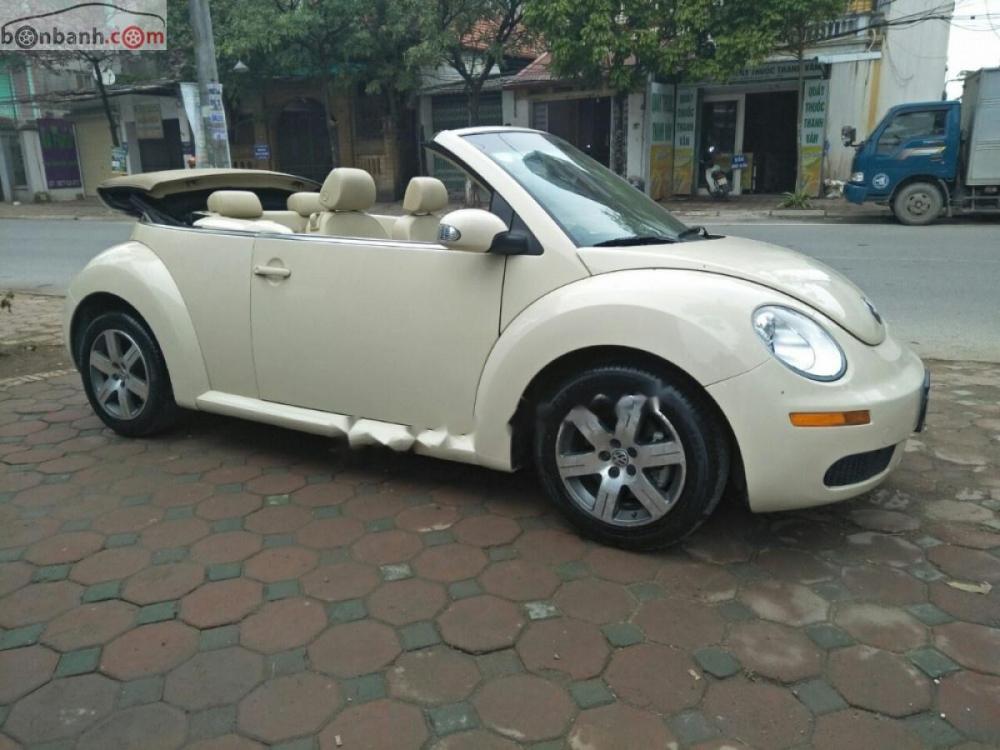 Volkswagen New Beetle 2.5 AT 2006 - Bán xe Volkswagen New Beetle 2.5 AT đời 2006, màu kem (be), nhập khẩu  