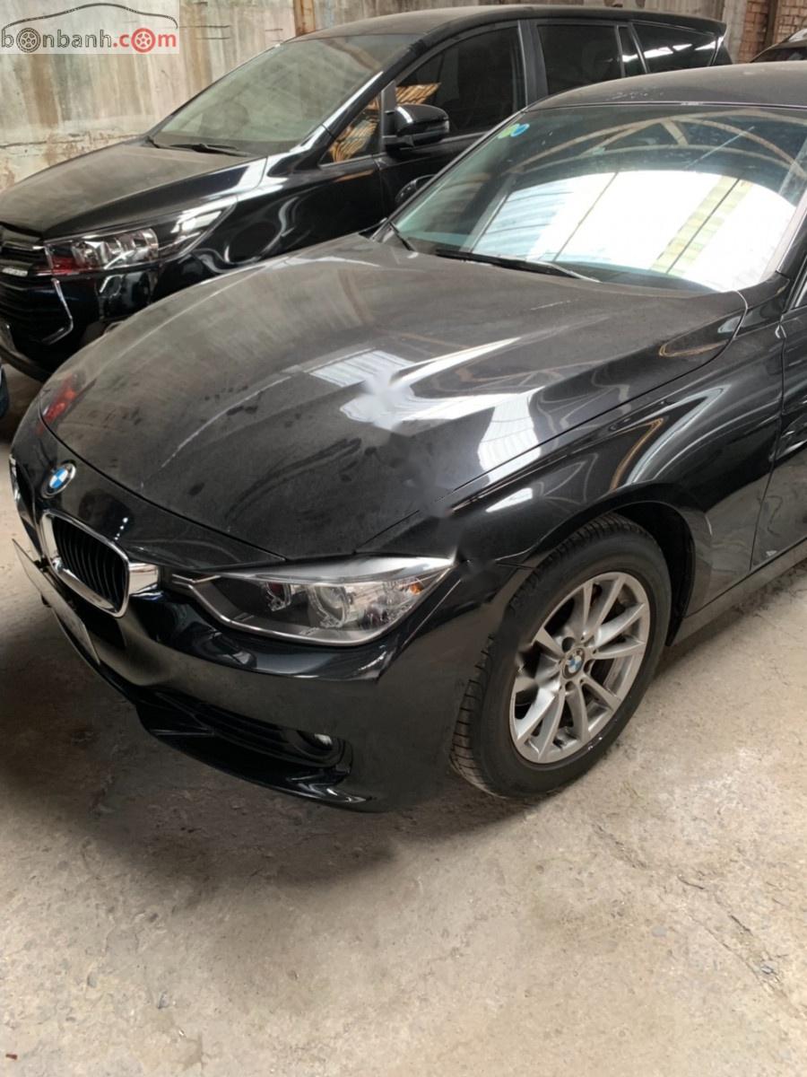 BMW 3 Series 320i 2013 - Chính chủ bán BMW 3 Series 320i đời 2013, màu đen, nhập khẩu