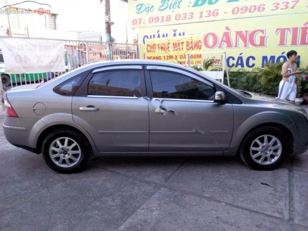 Ford Focus   2009 - Bán Ford Focus đời 2009, màu xám, xe gia đình, 265tr