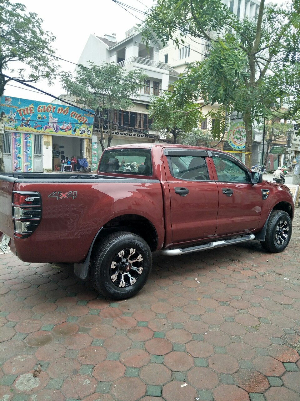 Ford Ranger XLT 2.2  4x4MT 2013 - Cần bán xe Ford Ranger XLT 2.2 4x4MT, xe máy dầu, 2 cầu, số sàn, sản xuất 2013, nhập khẩu chính chủ mua từ mới