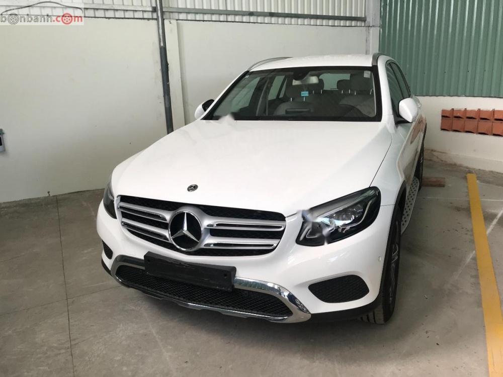 Mercedes-Benz GLC-Class GLC 200 2018 - Bán Mercedes GLC 200 sản xuất 2018, màu trắng