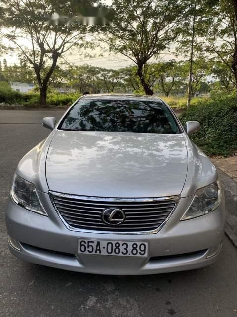 Lexus LS  460L   2008 - Cần bán Lexus LS 460L sản xuất 2008, màu bạc, xe nhập như mới