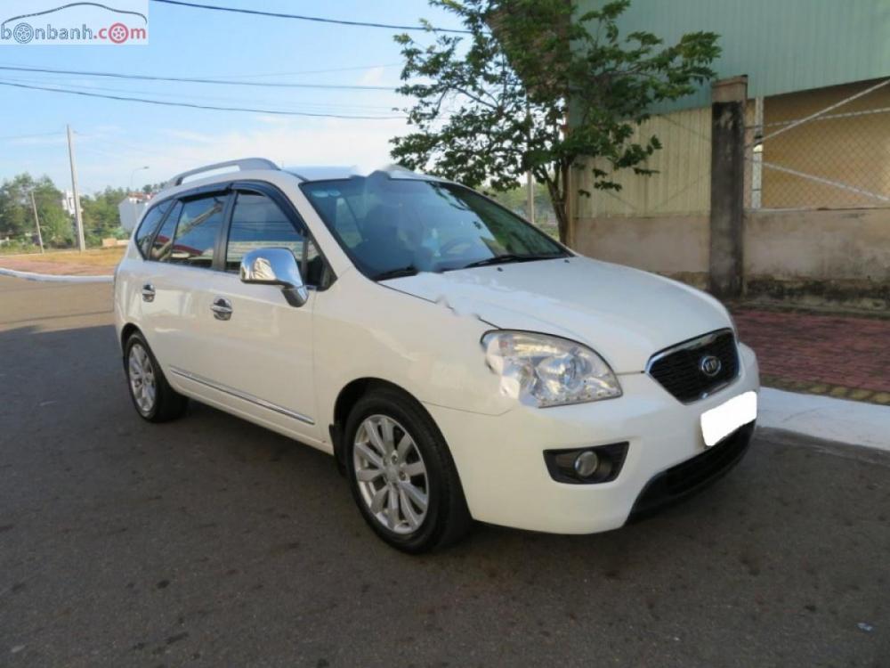 Kia Carens 2.0 2013 - Bán Kia Carens 2.0 sản xuất 2013, màu trắng, xe gia đình 