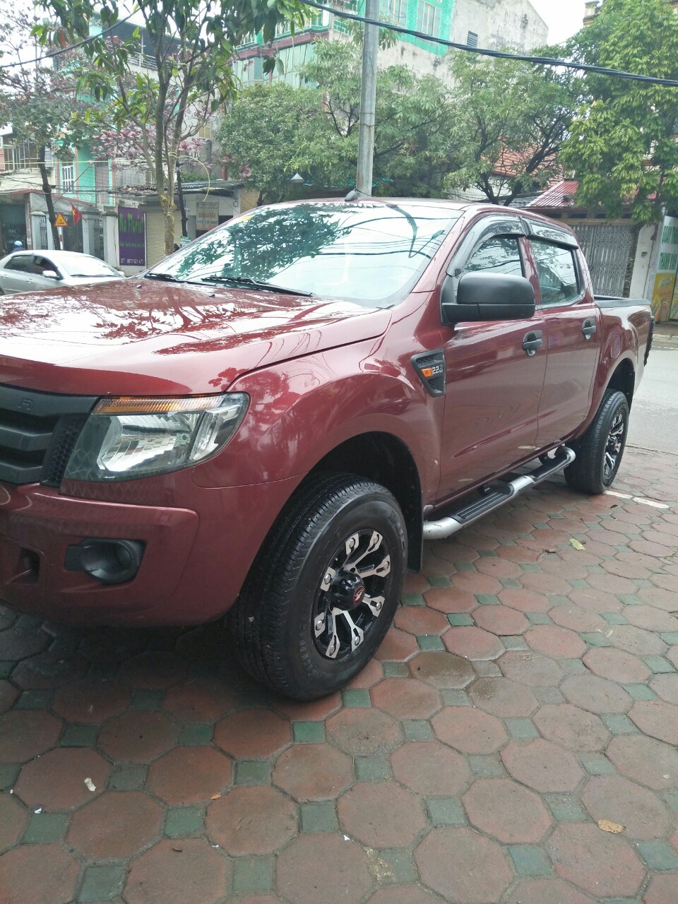 Ford Ranger XLT 2.2  4x4MT 2013 - Cần bán xe Ford Ranger XLT 2.2 4x4MT, xe máy dầu, 2 cầu, số sàn, sản xuất 2013, nhập khẩu chính chủ mua từ mới