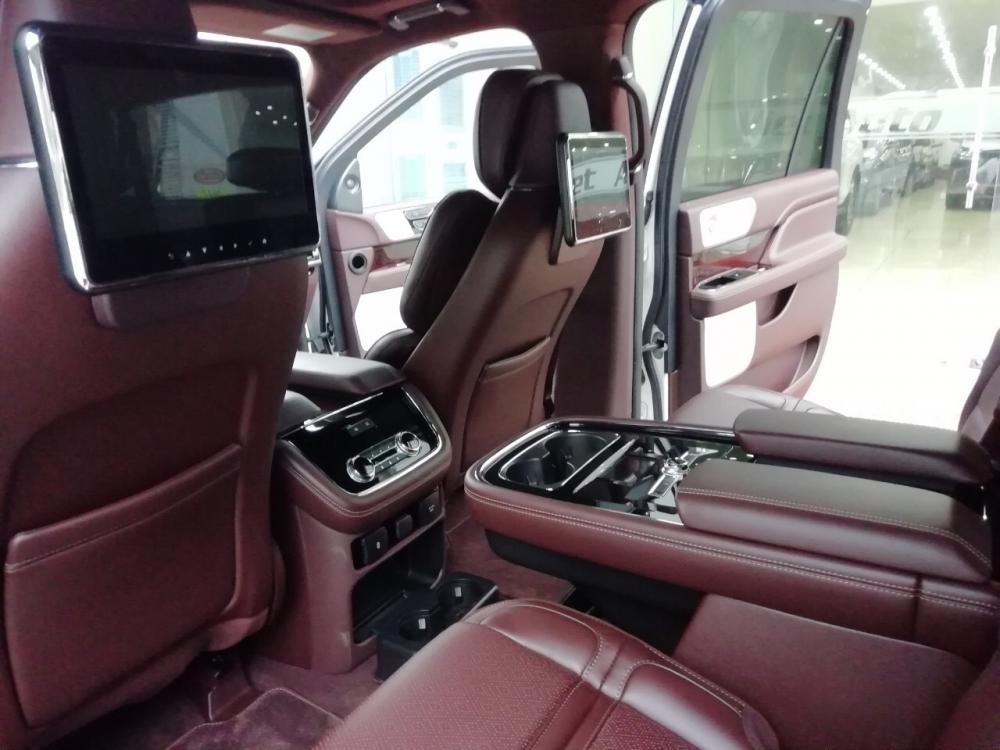 Lincoln Navigator Black Balel L 2019 - Cần bán Lincoln Navigator Black Balel L đời 2019, màu trắng, xe nhập