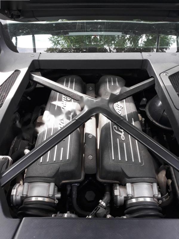 Lamborghini Huracan LP610 2014 - Bán ô tô Lamborghini Huracan LP610 sản xuất năm 2014, màu trắng, nhập khẩu nguyên chiếc ít sử dụng