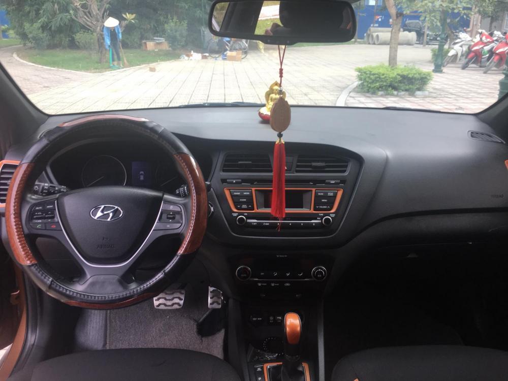 Hyundai i20 Active 2015 - Cần bán Hyundai i20 Active sản xuất năm 2015, màu nâu, nhập khẩu nguyên chiếc, 535 triệu