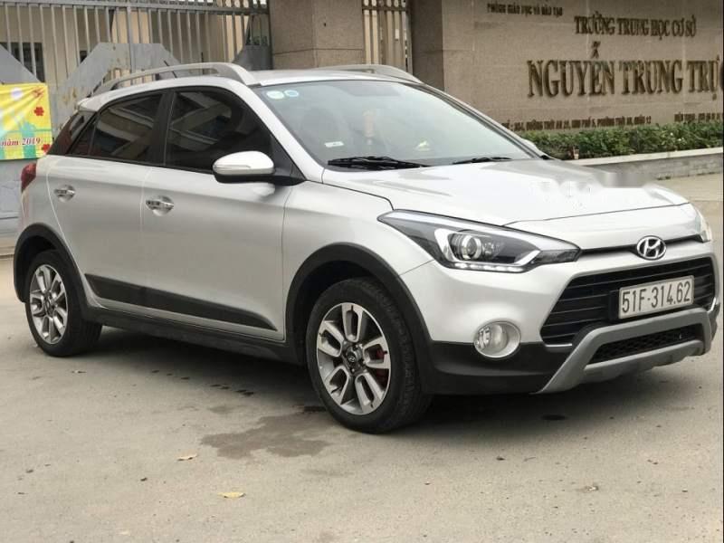 Hyundai i20 Active 2015 - Cần bán xe Hyundai i20 Active năm sản xuất 2015, màu trắng, xe nhập, giá chỉ 476 triệu