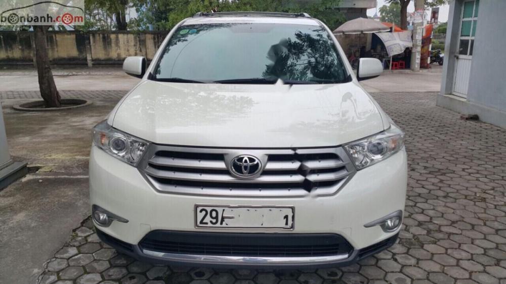 Toyota Highlander SE 2.7 2011 - Cần bán Toyota Highlander SE 2.7 đời 2011, màu trắng, nhập khẩu như mới