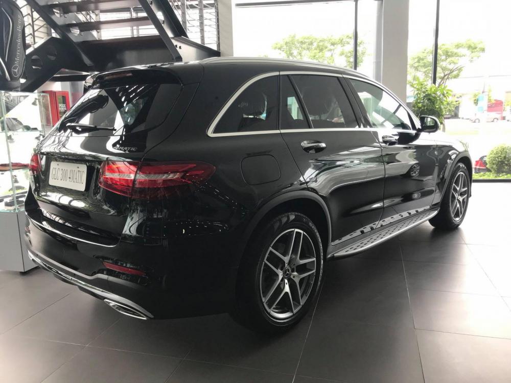 Mercedes-Benz GLC-Class GLC300 4Matic   2018 - Bán Mercedes GLC300 4Matic năm 2018, màu đen