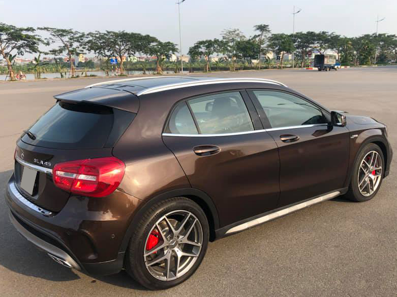 Mercedes-Benz GLA-Class 45 AMG 2015 - Bán xe Mercedes 45 AMG đời 2016, màu nâu, xe nhập, siêu lướt mới chạy 4000km