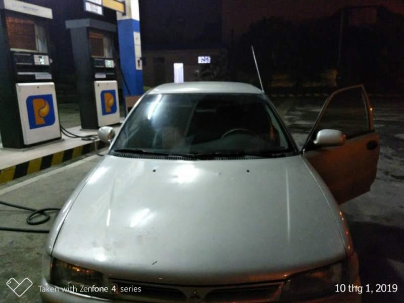 Mitsubishi Lancer 1995 - Cần bán lại xe Mitsubishi Lancer đời 1995, màu bạc, nhập khẩu nguyên chiếc, giá tốt