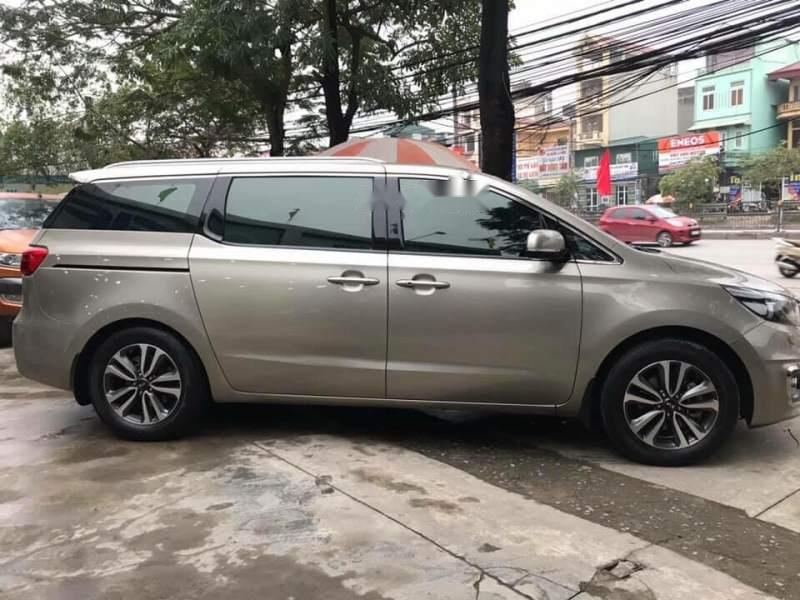 Kia Sedona   2016 - Bán Kia Sedona đời 2016, màu nâu