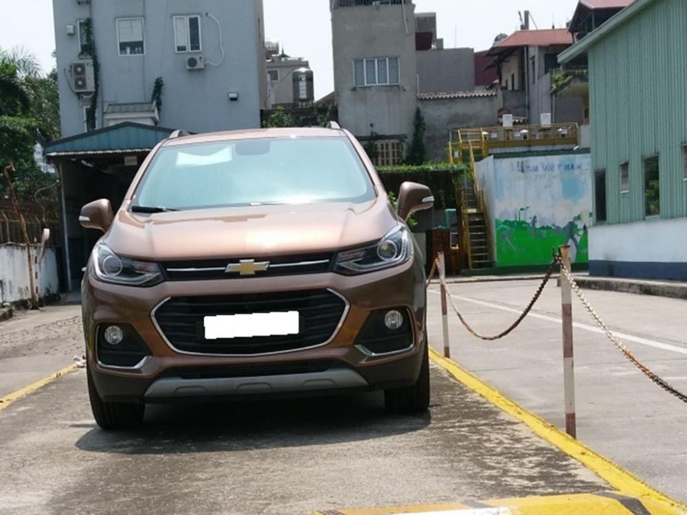 Chevrolet Trax AT 2017 - Bán Chevrolet Trax LT 2017 màu cam, nhập khẩu rất đẹp