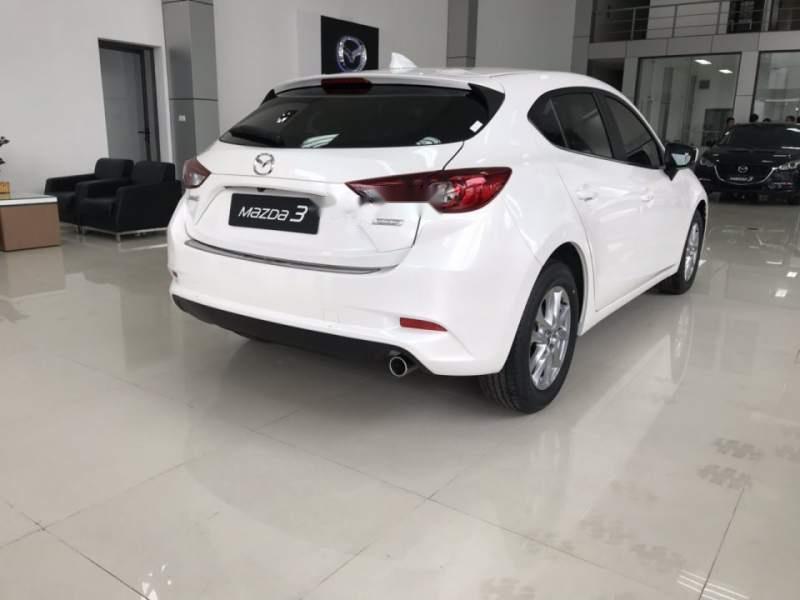 Mazda 3 2018 - Bán ô tô Mazda 3 đời 2018, màu trắng, nhập khẩu, giá tốt