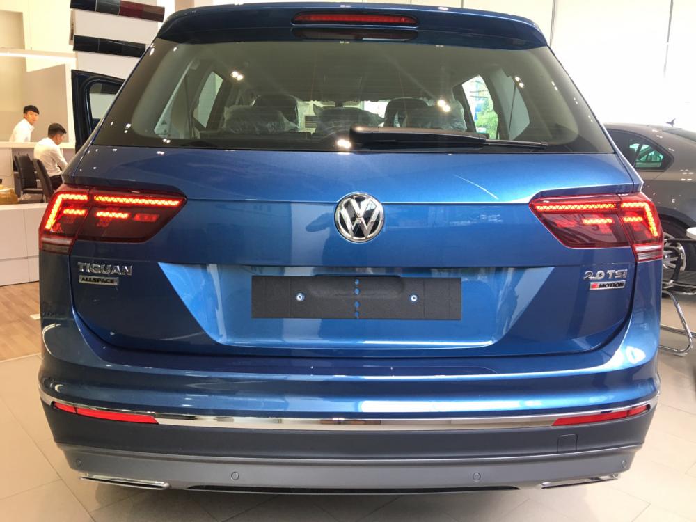 Volkswagen Tiguan All Space 2018 - Bán Tiguan Allspace xe Đức nhập khẩu nguyên chiếc, có xe giao ngay, khuyến mãi cực kì lớn dịp tết. PKD: 0942050350