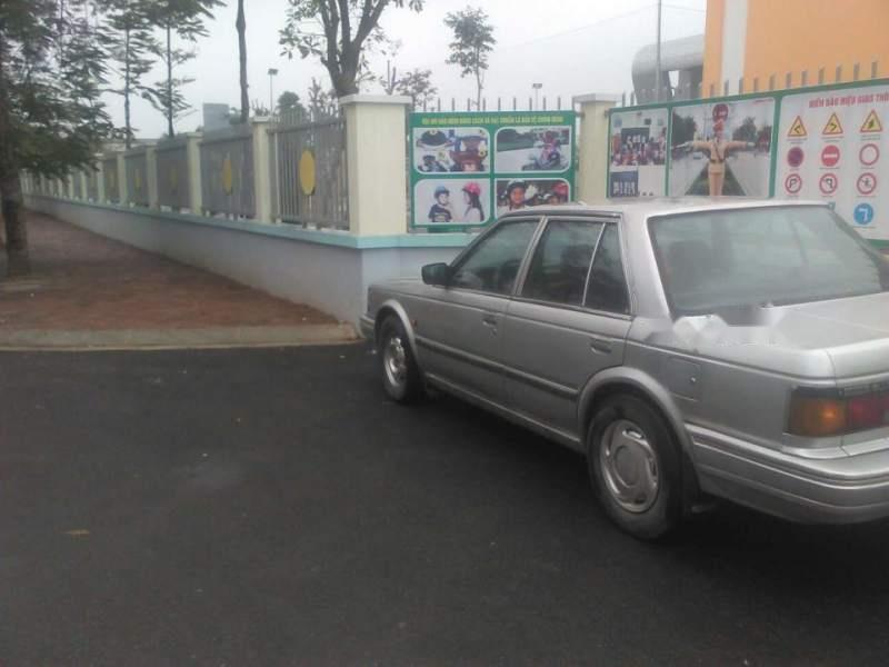 Nissan Bluebird    1989 - Cần bán gấp Nissan Bluebird năm 1989, màu bạc, nhập khẩu nguyên chiếc giá cạnh tranh