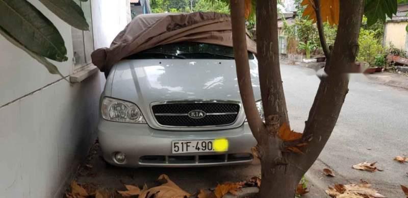 Kia Carnival 2005 - Bán Kia Carnival đời 2005, màu bạc, giá chỉ 230 triệu