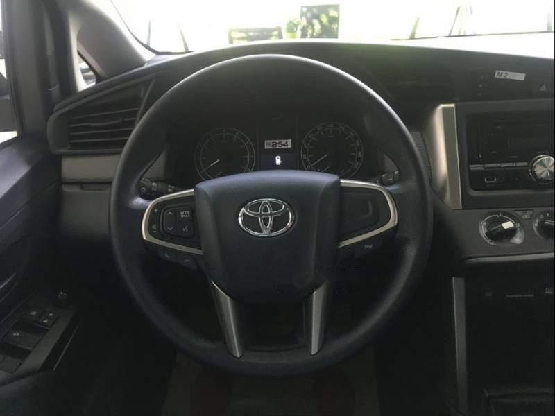 Toyota Innova 2019 - Bán xe Toyota Innova đời 2019, màu bạc