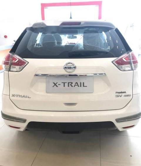 Nissan X trail 2.0 Premium 2018 - Bán xe Nissan X trail 2.0 Premium 2018, màu trắng, giá chỉ 880 triệu