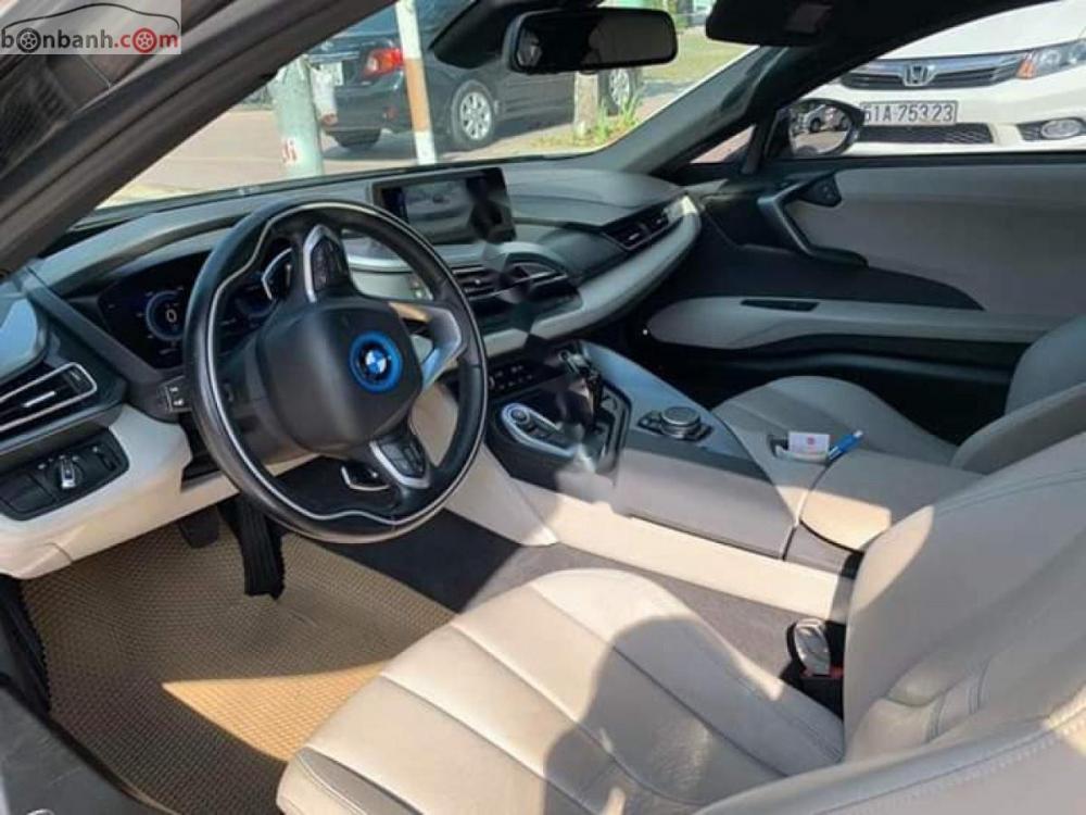 BMW i8 2014 - Bán ô tô BMW i8 sản xuất năm 2014, màu trắng, xe nhập