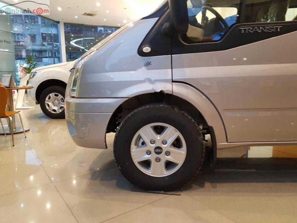 Ford Transit SVP 2018 - Cần bán xe Ford Transit SVP năm 2018, màu bạc, 725 triệu