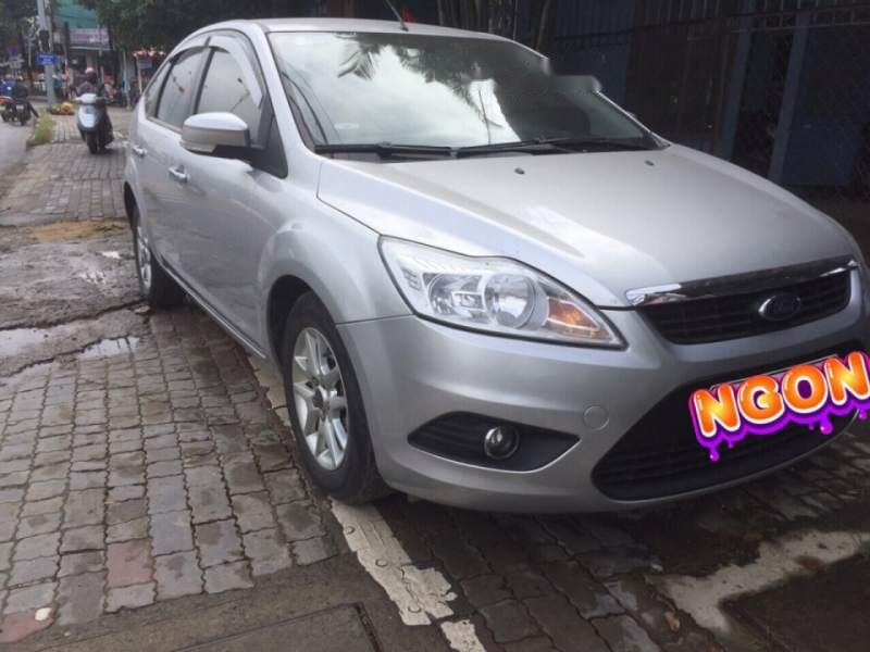 Ford Focus  AT 2009 - Bán Focus tự động, màu bạc, sản xuất 2009