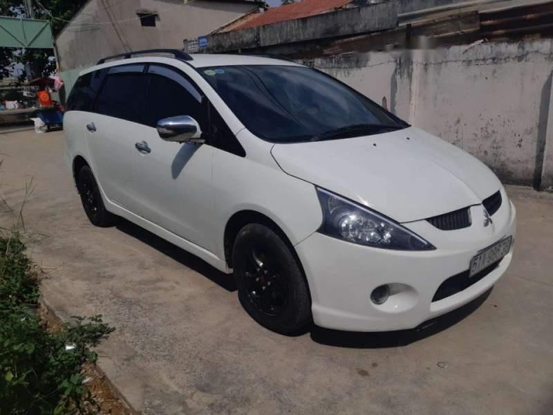 Mitsubishi Grandis 2006 - Bán xe Mitsubishi Grandis đời 2006, màu trắng, xe nhập