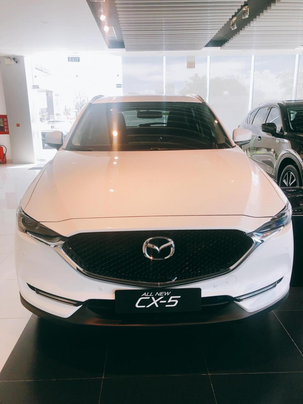 Mazda CX 5 2.5 2WD 2018 - [NhaTrang] Bán CX5 2.5 2WD mới ưu đãi lên đến 30TR có sẵn giao ngay, LH Oanh 0938907540