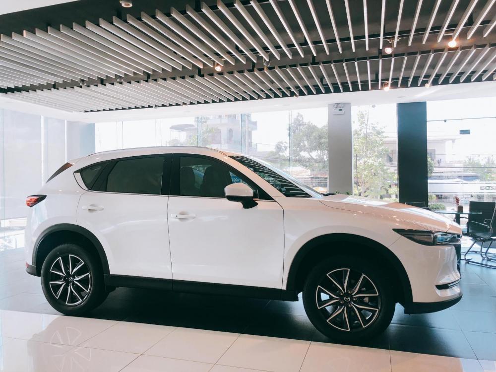 Mazda CX 5 2.5 2WD 2018 - [NhaTrang] Bán CX5 2.5 2WD mới ưu đãi lên đến 30TR có sẵn giao ngay, LH Oanh 0938907540