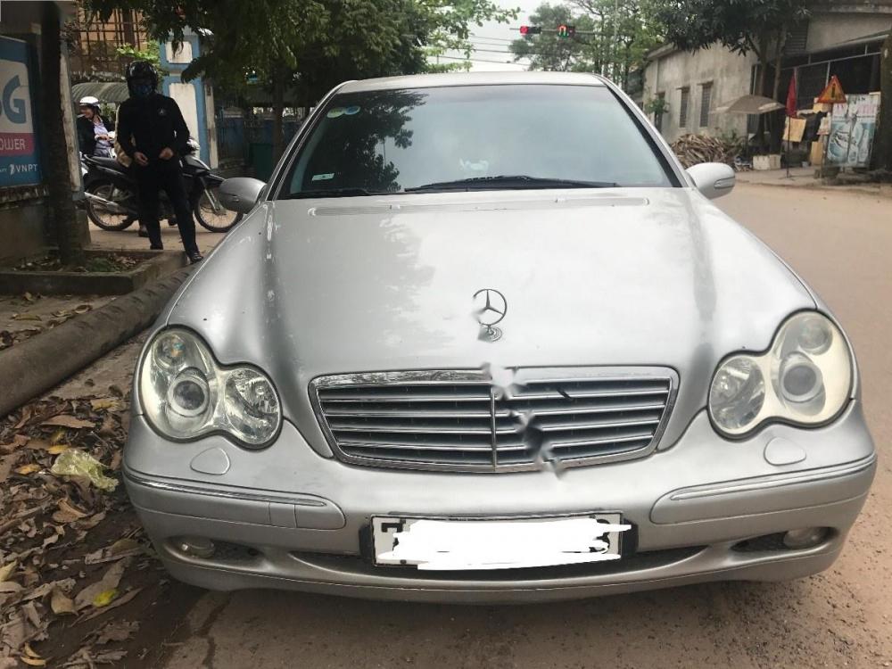 Mercedes-Benz C class C200 Kompressor MT 2003 - Bán ô tô Mercedes C200 Kompressor MT sản xuất năm 2003, màu bạc giá cạnh tranh