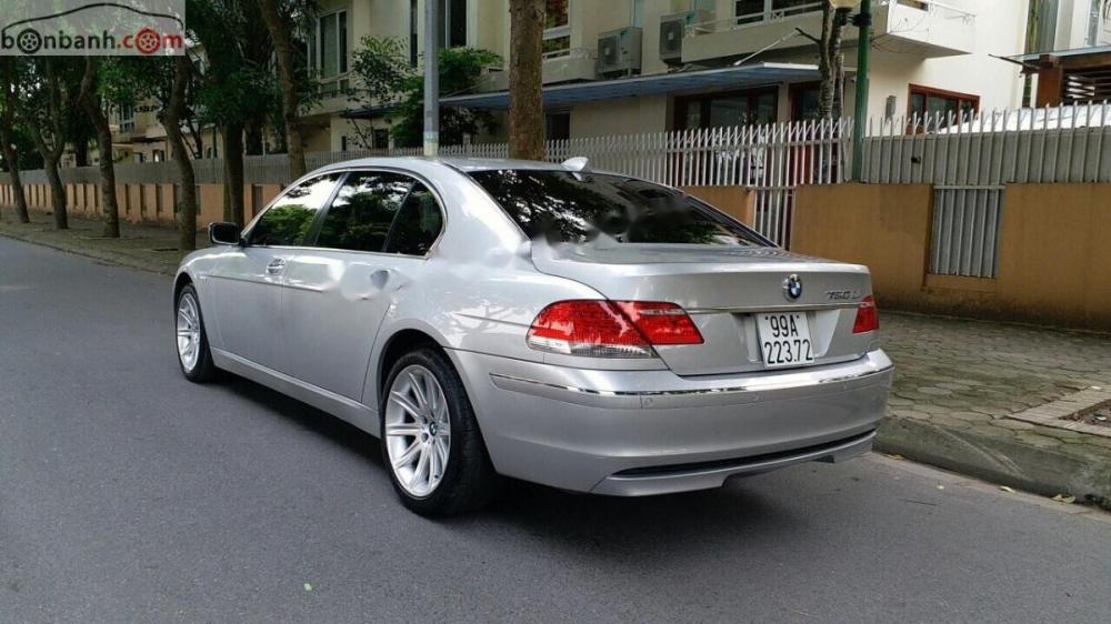 BMW 7 Series 750Li 2006 - Cần bán lại xe BMW 7 Series 750Li sản xuất năm 2006, màu bạc, nhập khẩu nguyên chiếc, 740 triệu