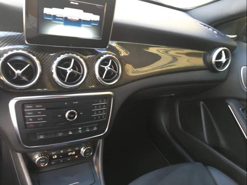 Mercedes-Benz GLA-Class  GLA 250 AMG   2015 - Bán ô tô Mercedes GLA 250 AMG sản xuất 2015, màu đen, nhập khẩu nguyên chiếc