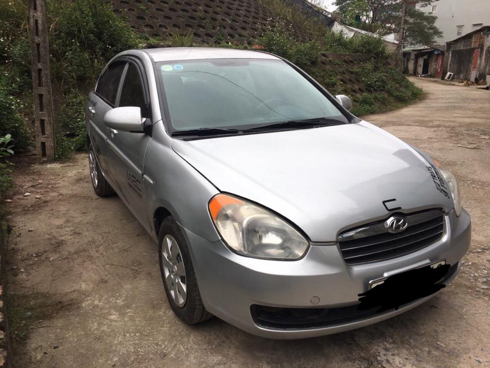 Hyundai Verna 2008 - Bán xe Hyundai Verna đời 2008, màu bạc