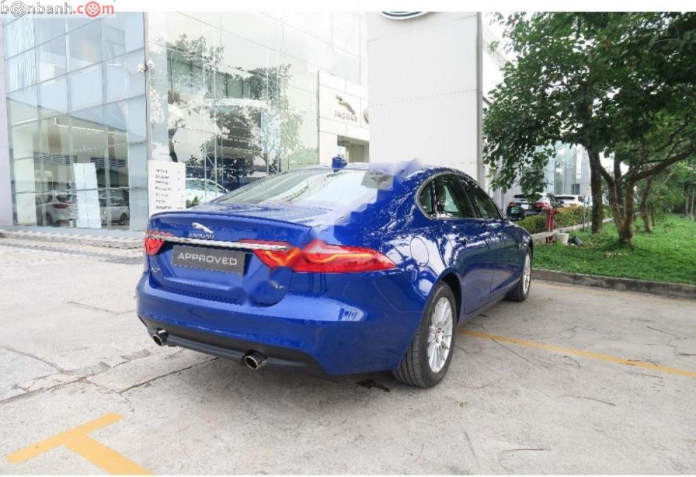 Jaguar XF 2.0 AT 2016 - Bán Jaguar XF màu xanh, nội thất kem Sx 2016, model 2017, đăng ký tháng 4/2018