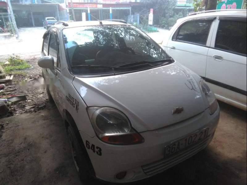 Chevrolet Spark   2009 - Cần bán gấp Chevrolet Spark 2009, màu trắng, xe đẹp