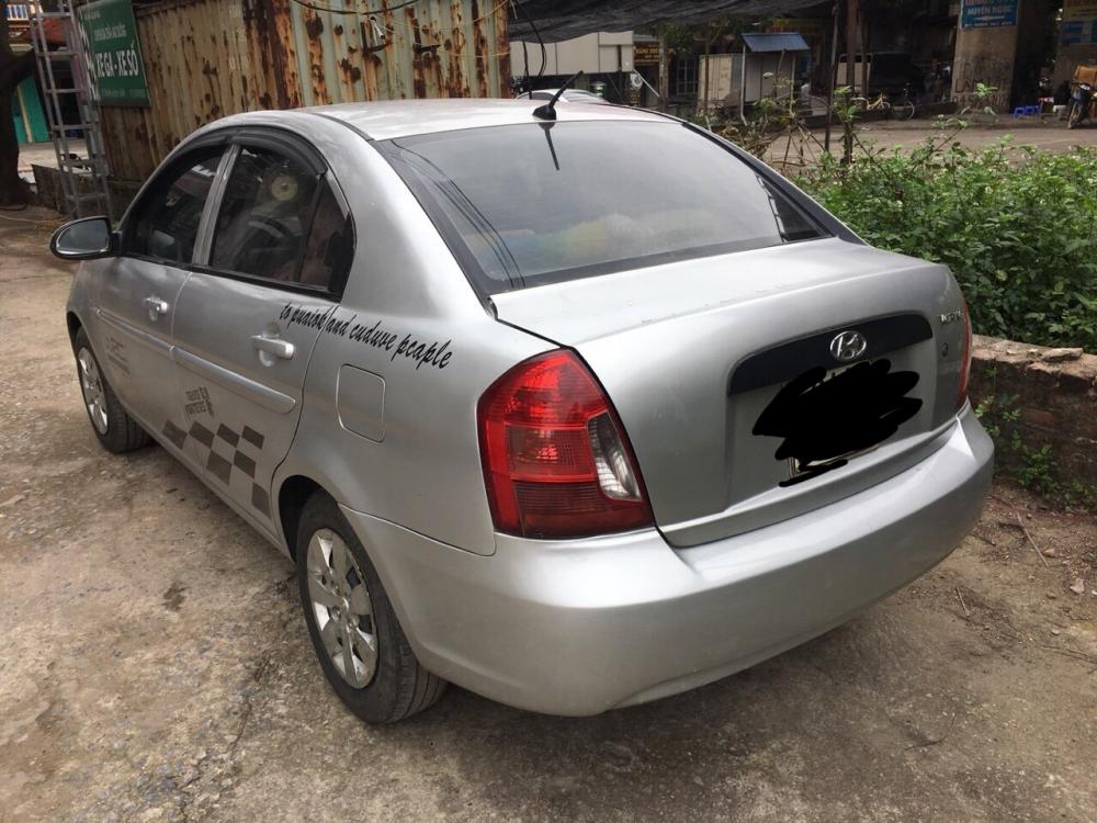 Hyundai Verna 2008 - Bán xe Hyundai Verna đời 2008, màu bạc