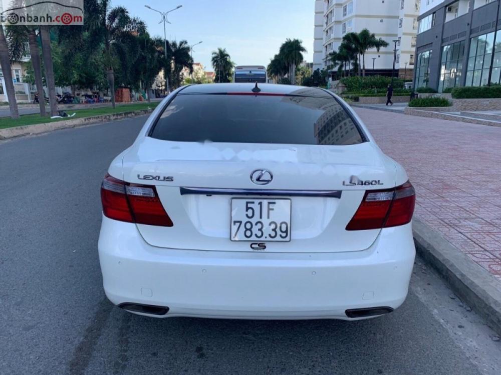 Lexus LS 460L 2008 - Bán xe Lexus LS. 460L, model 2008, nhập Mỹ cuối 2009 màu trắng, số tự động, máy xăng, đã đi 50000 km