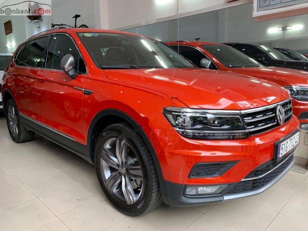 Volkswagen Tiguan Allspace 2018 - Bán Volkswagen Tiguan Allspace phiên bản nâng cấp 2019, Sx cuối 2018 màu đỏ