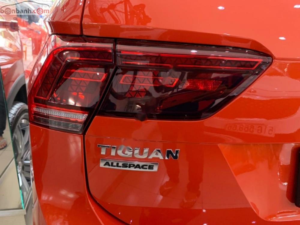 Volkswagen Tiguan Allspace 2018 - Bán Volkswagen Tiguan Allspace phiên bản nâng cấp 2019, Sx cuối 2018 màu đỏ