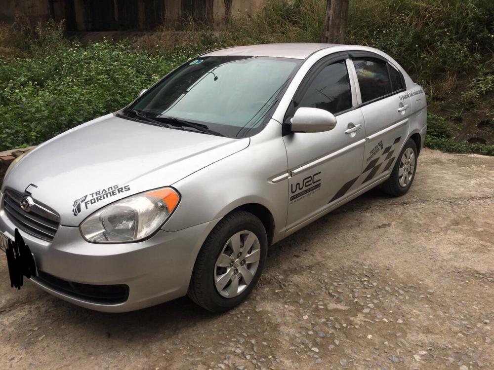 Hyundai Verna 2008 - Bán xe Hyundai Verna đời 2008, màu bạc